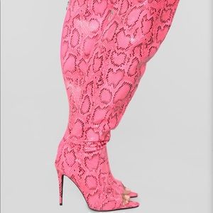 Snake skin boots w/ heel